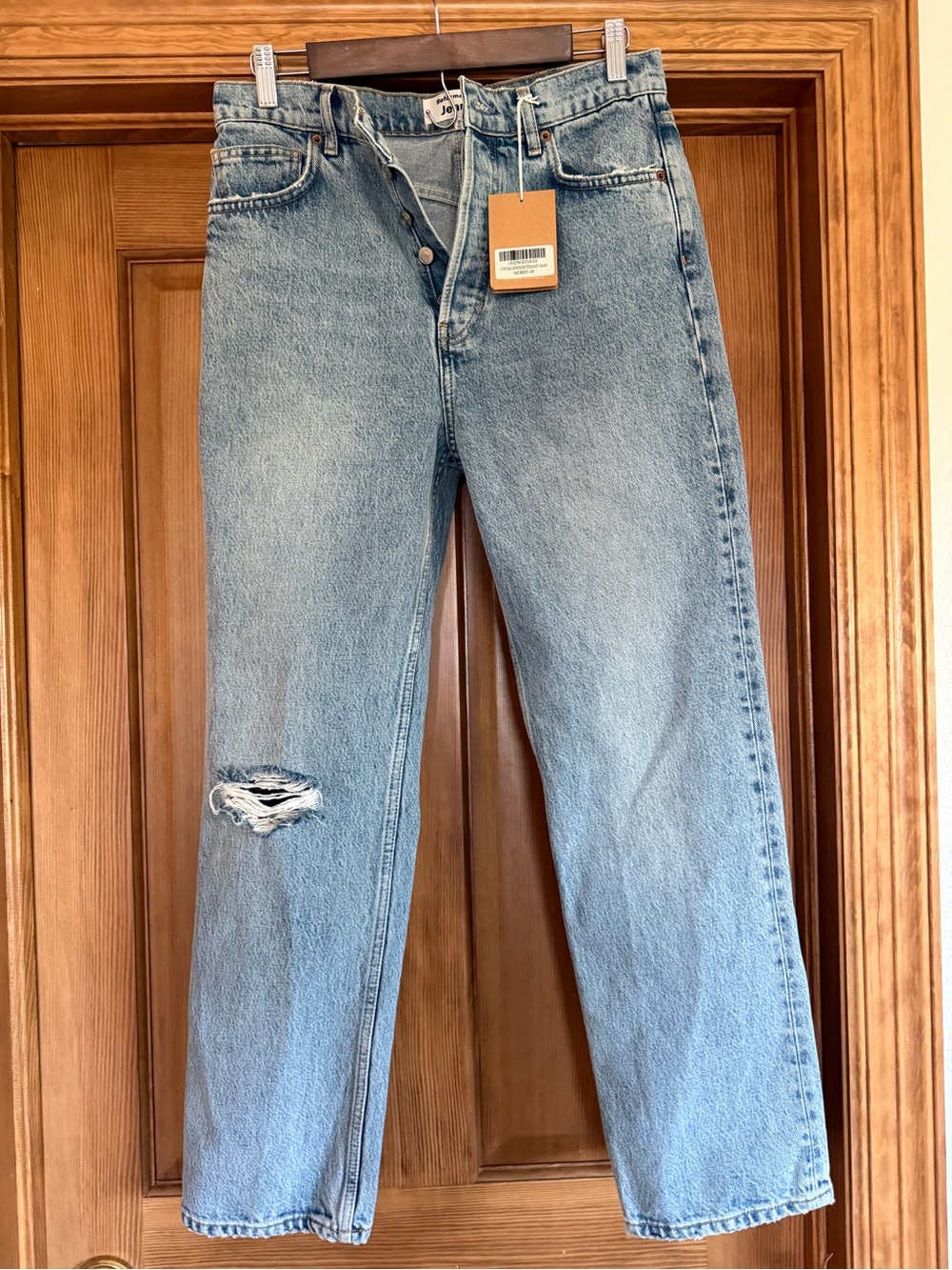 Reformation Straight Leg Jeans in Light Blue Wash NWT - Picture 9 of 9